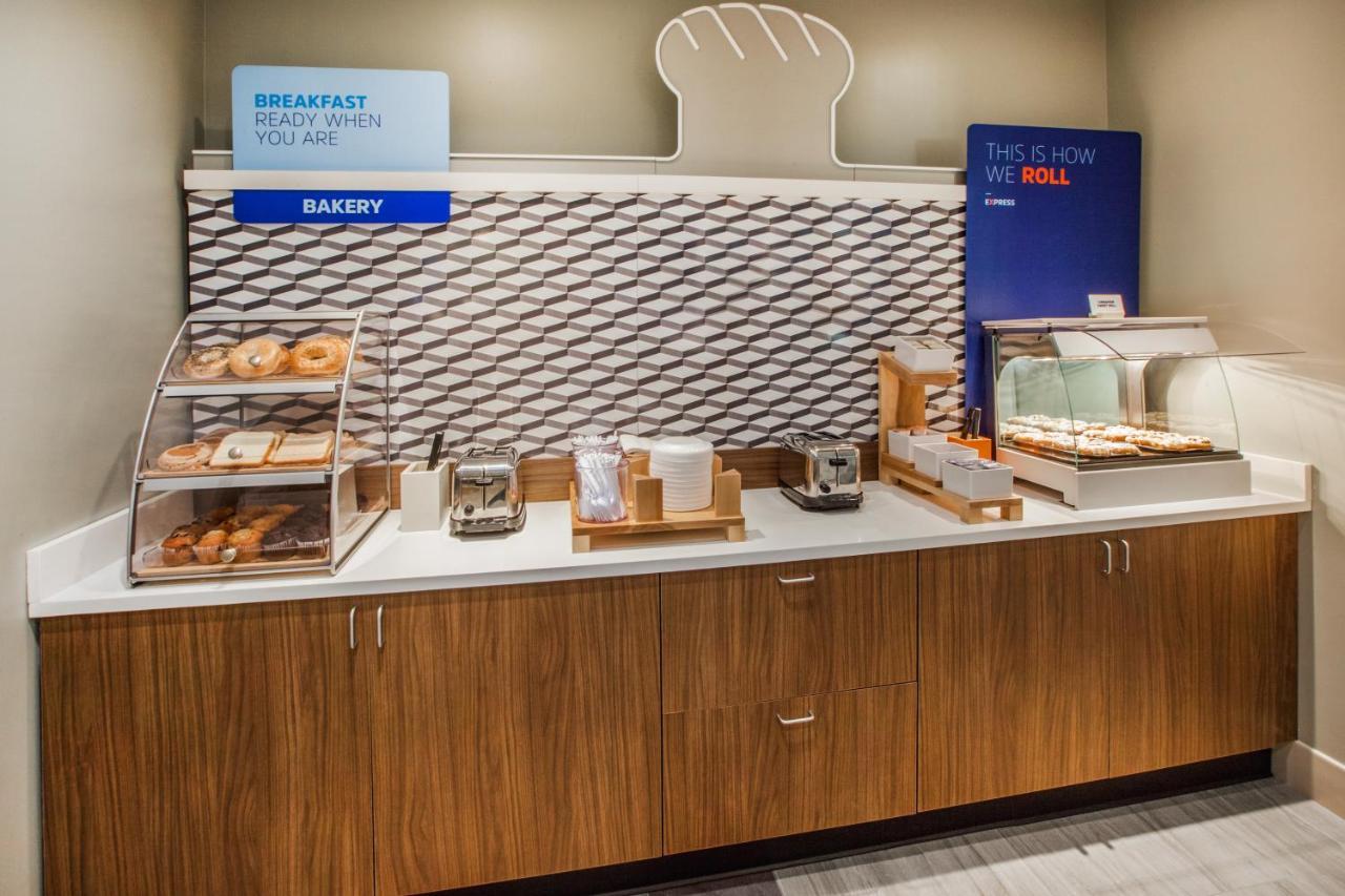 Holiday Inn Express - White Marsh By Ihg Dış mekan fotoğraf